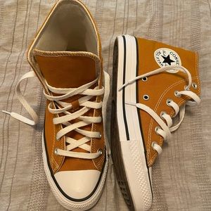 Converse Chuck Taylor Hightop sneakers